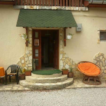 Taltos Vendeghaz Bed & Breakfast ซิลวาชวาร็อด ภายนอก รูปภาพ