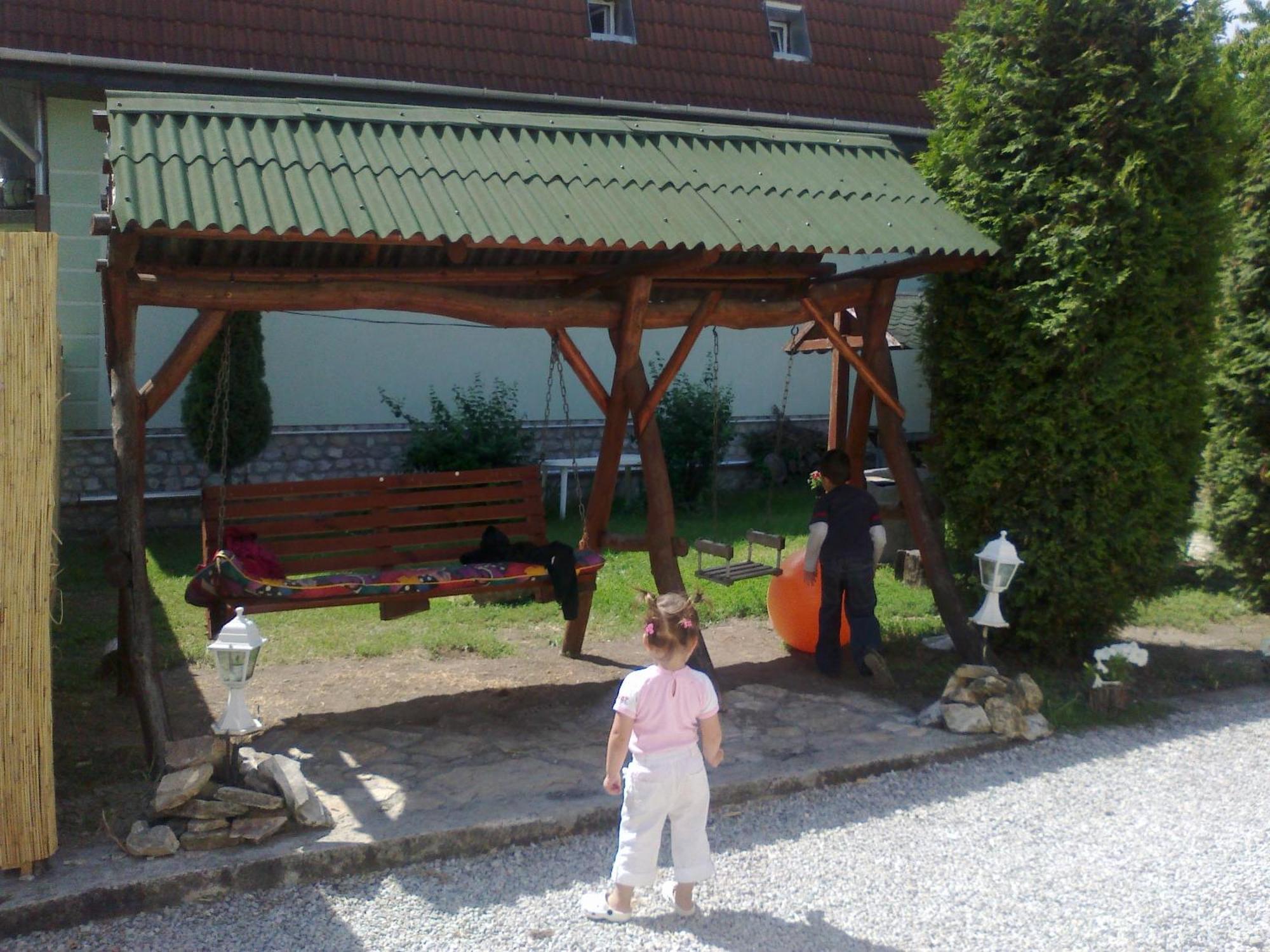 Taltos Vendeghaz Bed & Breakfast ซิลวาชวาร็อด ภายนอก รูปภาพ