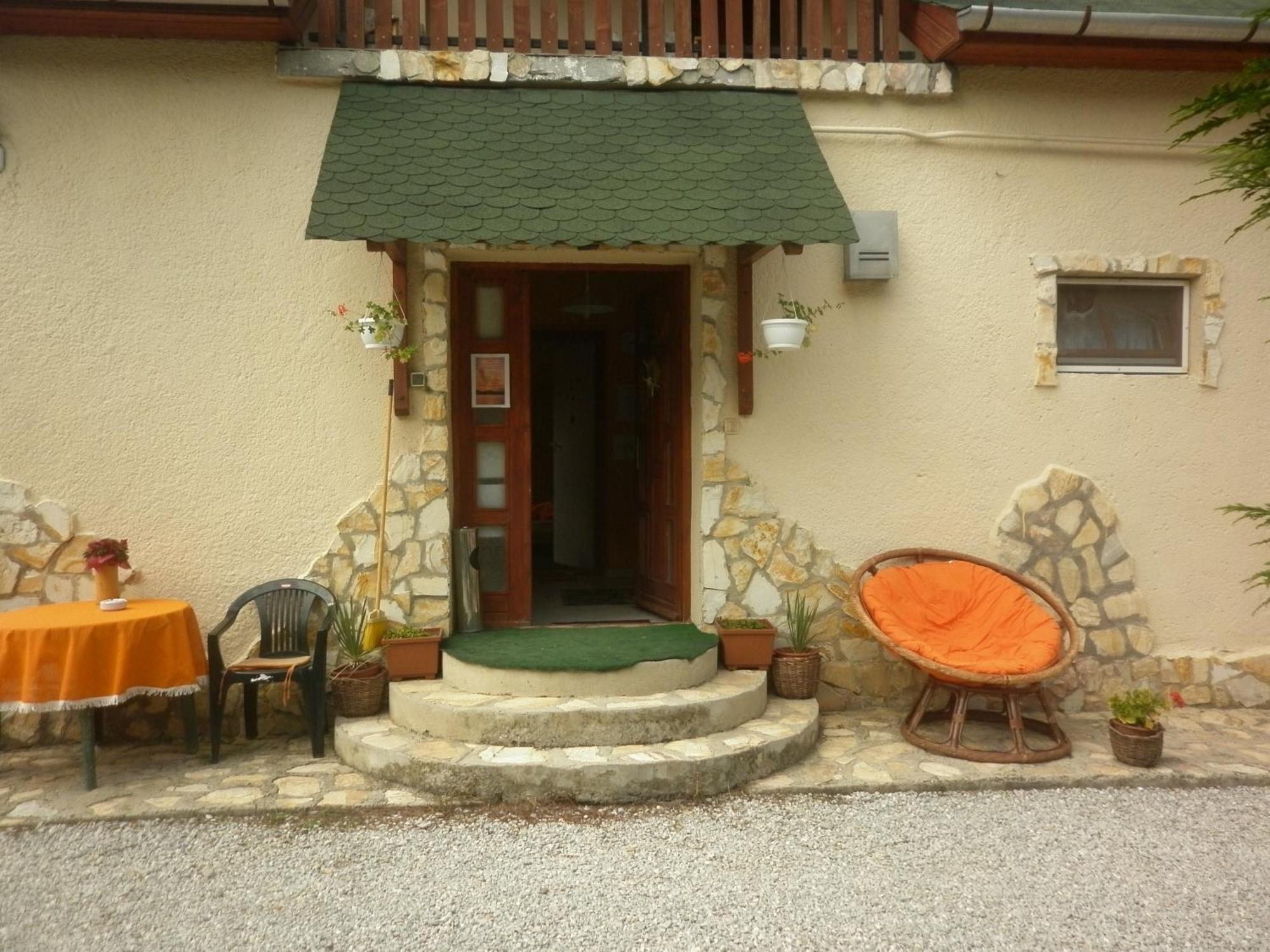 Taltos Vendeghaz Bed & Breakfast ซิลวาชวาร็อด ภายนอก รูปภาพ