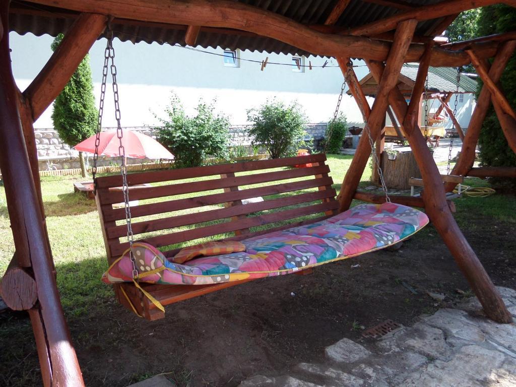 Taltos Vendeghaz Bed & Breakfast ซิลวาชวาร็อด ภายนอก รูปภาพ