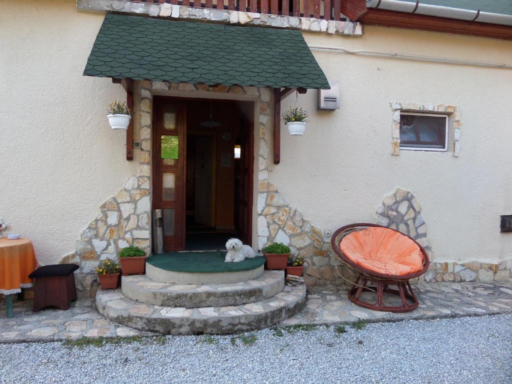 Taltos Vendeghaz Bed & Breakfast ซิลวาชวาร็อด ภายนอก รูปภาพ