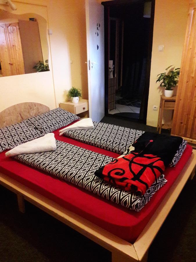 Taltos Vendeghaz Bed & Breakfast ซิลวาชวาร็อด ภายนอก รูปภาพ
