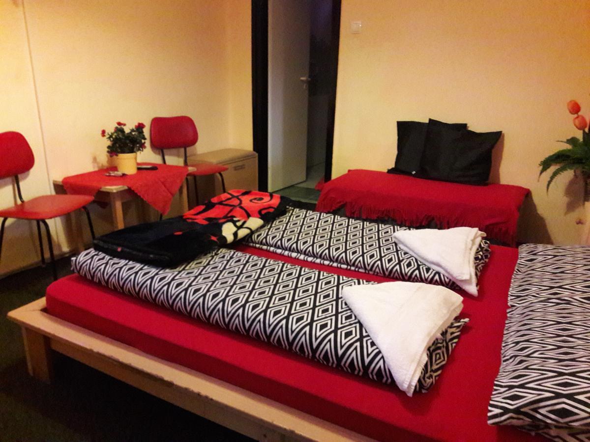 Taltos Vendeghaz Bed & Breakfast ซิลวาชวาร็อด ภายนอก รูปภาพ